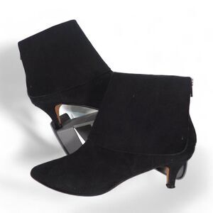 Butter Shoes Suede Kitten Heel Booties‎ Black Suede Women's 7.5